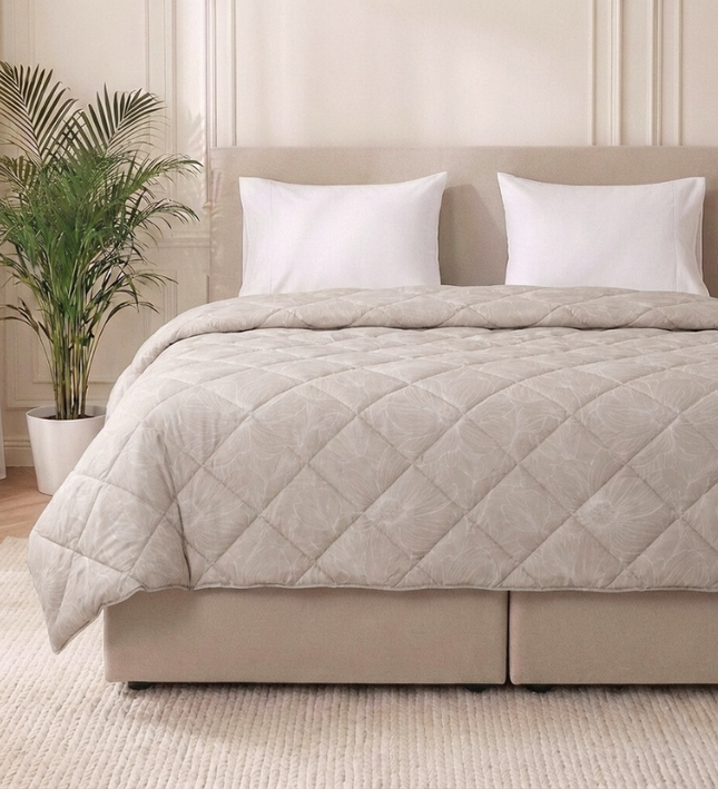 Easy Dekbed Zonder Overtrek - Sketched Flowers