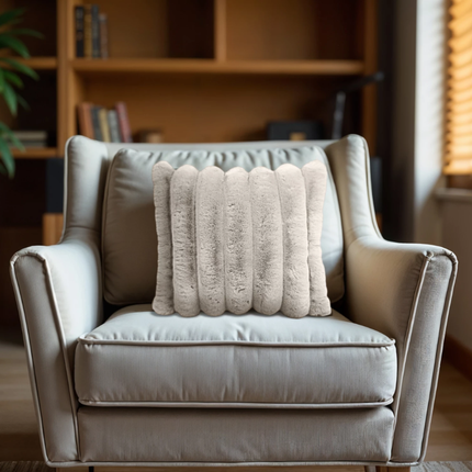 Sierkussen Rib Rabbit Fur - Ecru