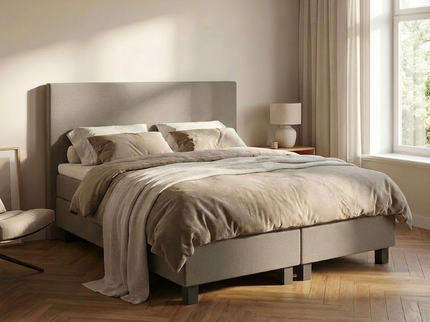 Boxspring Julia Relax in beige, sfeerbeeld met natuurlijk licht