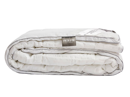 Fresh and Co Hotel Dekbed  - Hotel Stripe - All-Season