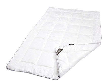 Fresh and Co Hotel Dekbed  - Hotel Stripe - All-Season