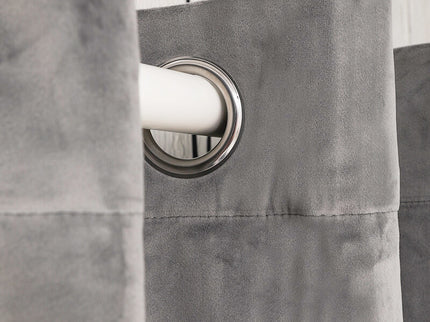 Fresh and Co Velvet Gordijnen - 150 of 300 cm - Ringen - Zwart