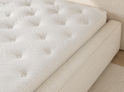 Close-up van de capitonnage en stiksels van het matras bij de Salerno Off White